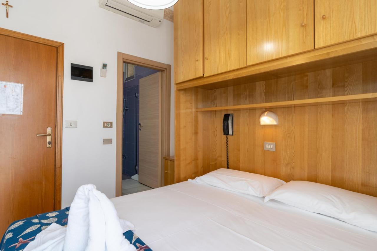 Hotel Milanese Rimini Esterno foto