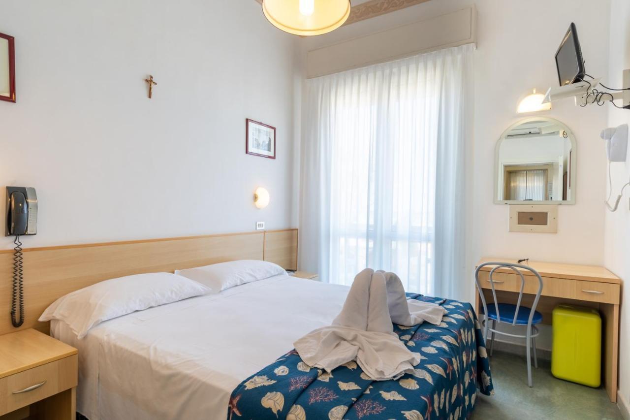 Hotel Milanese Rimini Esterno foto