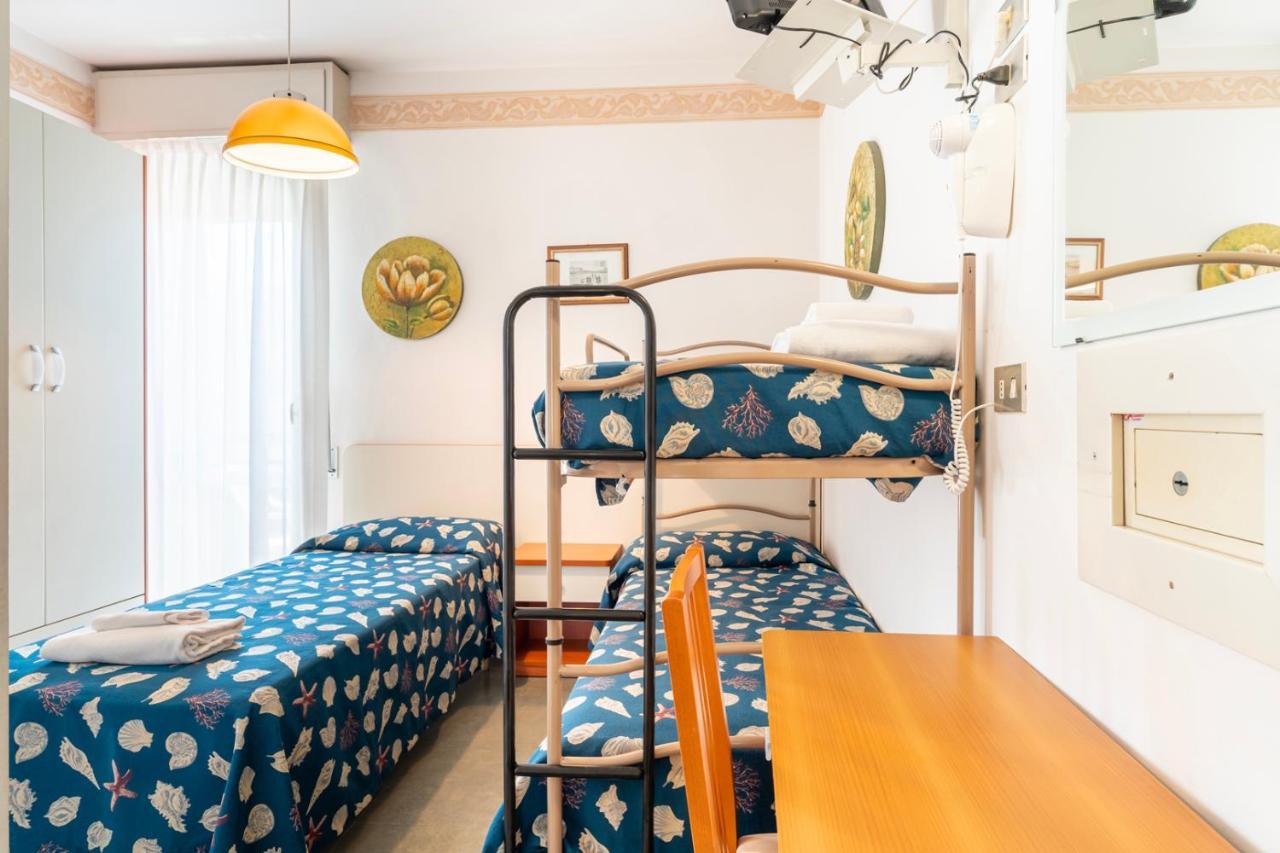 Hotel Milanese Rimini Esterno foto