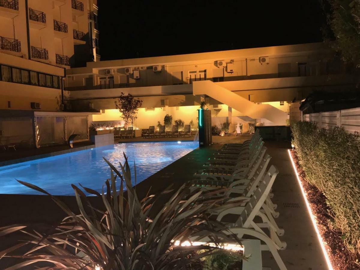 Hotel Milanese Rimini Esterno foto